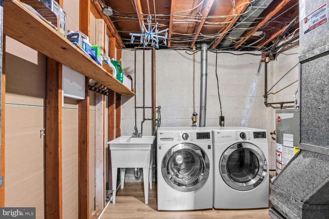 900 AZALEA DR, Rockville, MD 20850