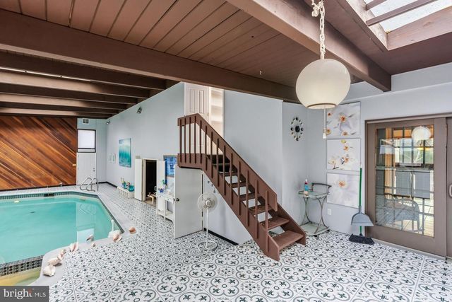 900 AZALEA DR, Rockville, MD 20850