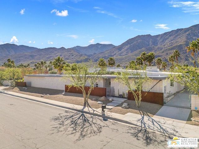 3075 Goldenrod Lane, Palm Springs, CA 92264