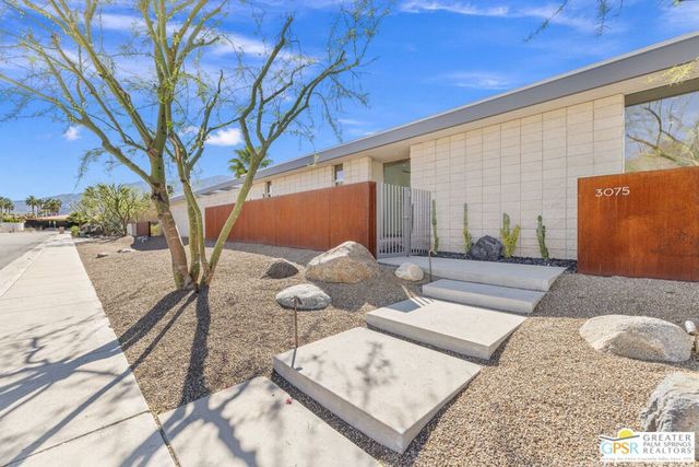 3075 Goldenrod Lane, Palm Springs, CA 92264