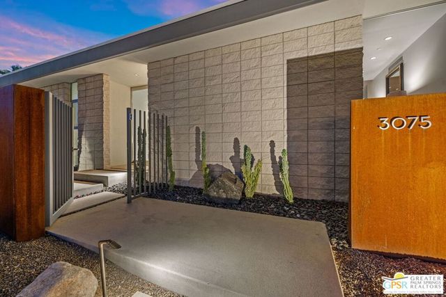 3075 Goldenrod Lane, Palm Springs, CA 92264
