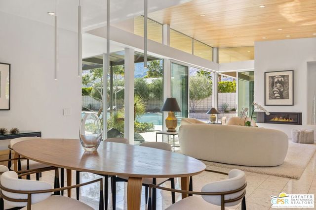 3075 Goldenrod Lane, Palm Springs, CA 92264