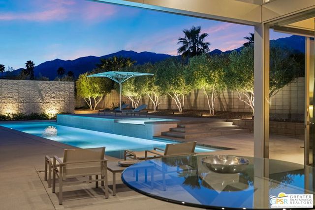 3075 Goldenrod Lane, Palm Springs, CA 92264
