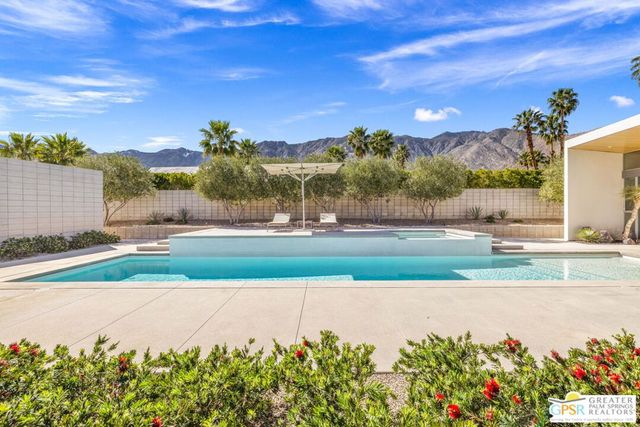 3075 Goldenrod Lane, Palm Springs, CA 92264