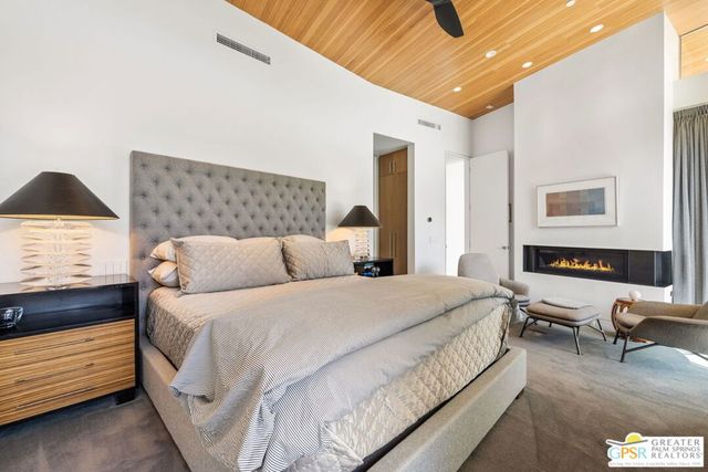 3075 Goldenrod Lane, Palm Springs, CA 92264