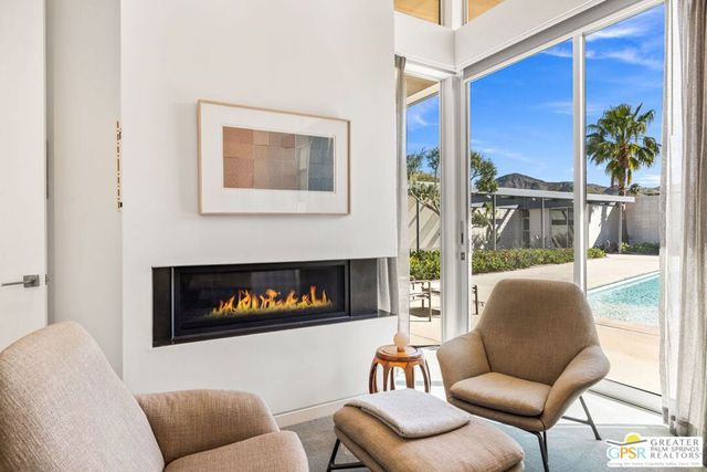 3075 Goldenrod Lane, Palm Springs, CA 92264