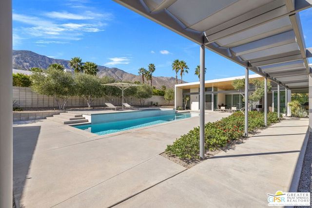 3075 Goldenrod Lane, Palm Springs, CA 92264