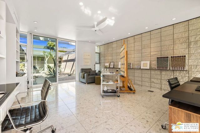 3075 Goldenrod Lane, Palm Springs, CA 92264