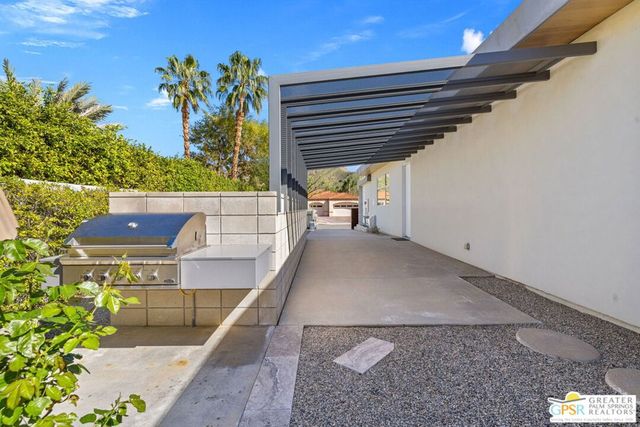 3075 Goldenrod Lane, Palm Springs, CA 92264