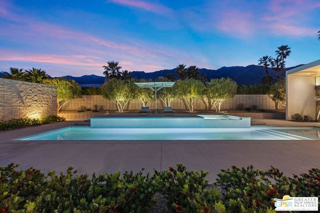 3075 Goldenrod Lane, Palm Springs, CA 92264