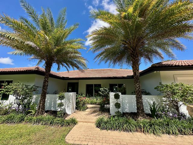 2804 Banyan Boulevard Circle NW, Boca Raton, FL 33431