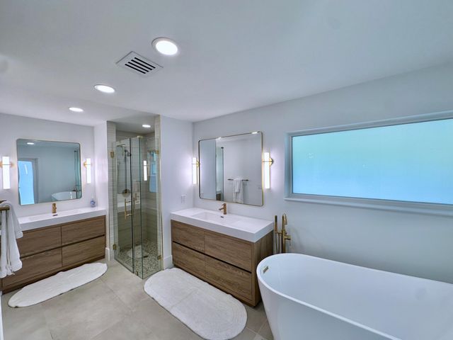 2804 Banyan Boulevard Circle NW, Boca Raton, FL 33431