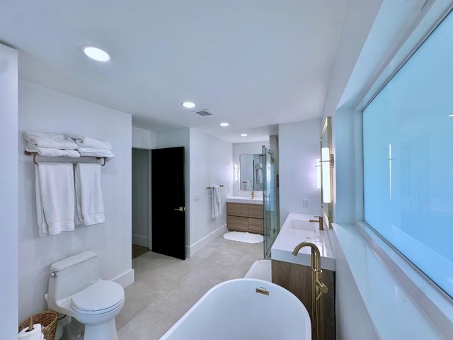 2804 Banyan Boulevard Circle NW, Boca Raton, FL 33431