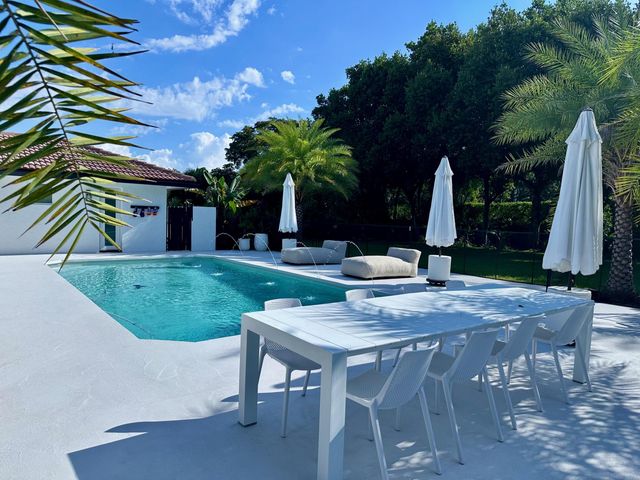 2804 Banyan Boulevard Circle NW, Boca Raton, FL 33431