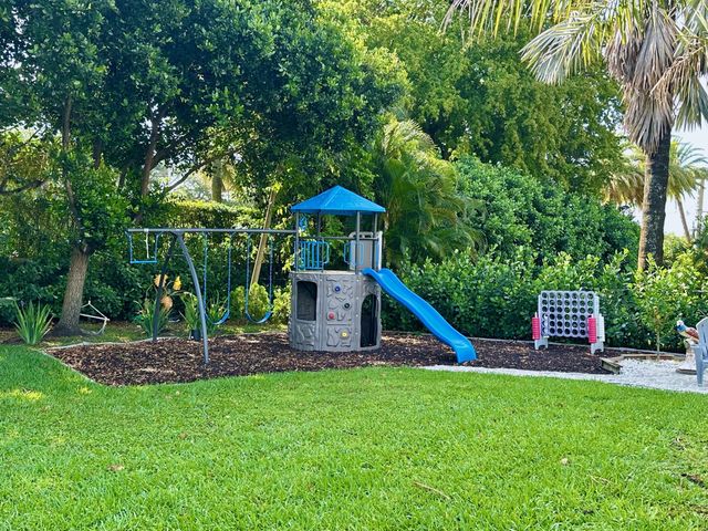2804 Banyan Boulevard Circle NW, Boca Raton, FL 33431