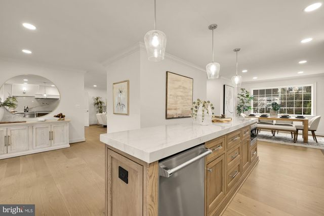 4827 SEDGWICK ST NW, Washington, DC 20016