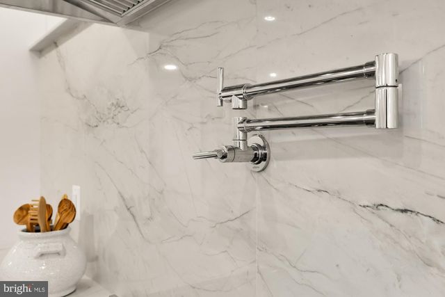 4827 SEDGWICK ST NW, Washington, DC 20016