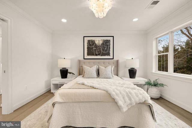 4827 SEDGWICK ST NW, Washington, DC 20016