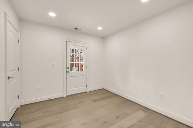 4827 SEDGWICK ST NW, Washington, DC 20016