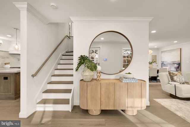 4827 SEDGWICK ST NW, Washington, DC 20016