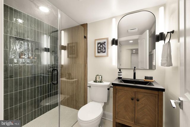 4827 SEDGWICK ST NW, Washington, DC 20016