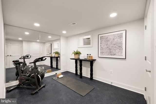 4827 SEDGWICK ST NW, Washington, DC 20016