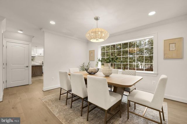 4827 SEDGWICK ST NW, Washington, DC 20016