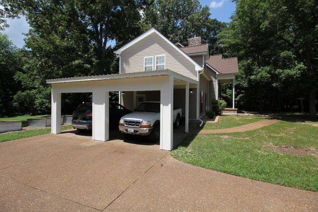 1783 Friendship Rd, Cross Plains, TN 37049