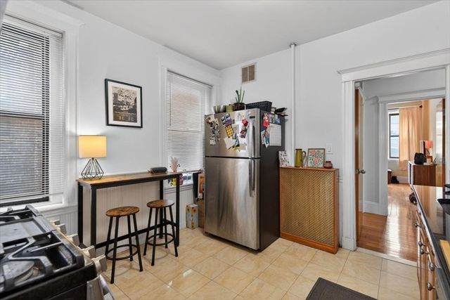 19 Royal St 6, Boston, MA 02134