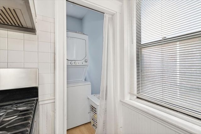 19 Royal St 6, Boston, MA 02134