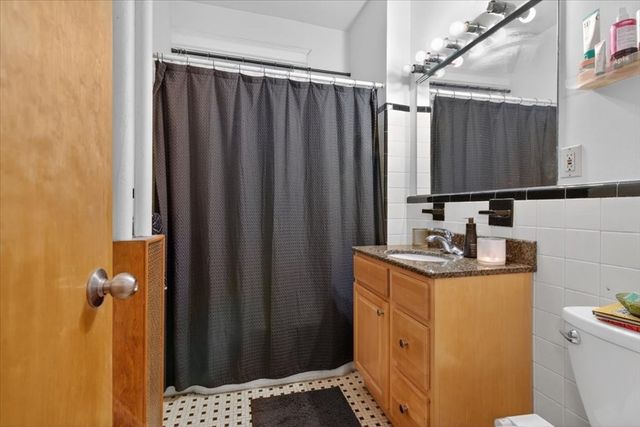 19 Royal St 6, Boston, MA 02134