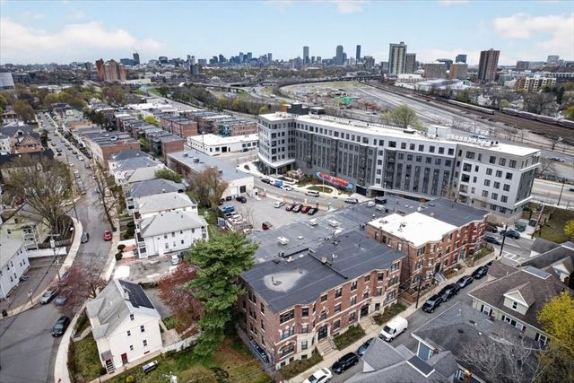 19 Royal St 6, Boston, MA 02134