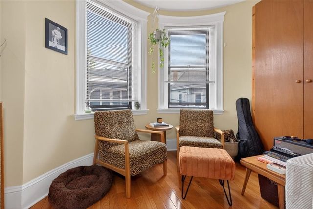 19 Royal St 6, Boston, MA 02134