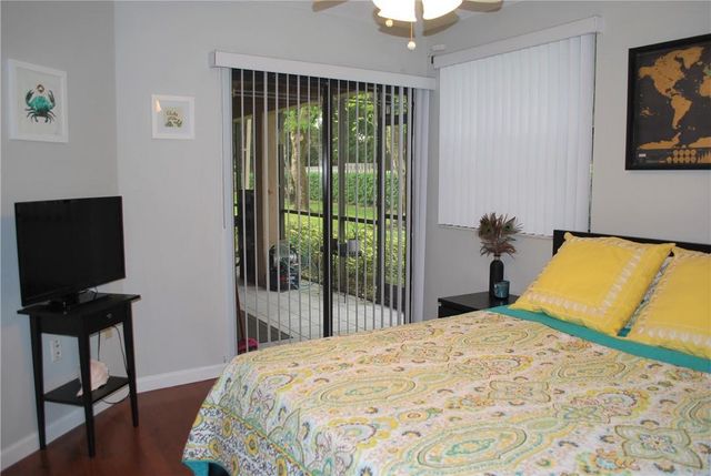 9867 NW 1st Court, Plantation, FL 33324