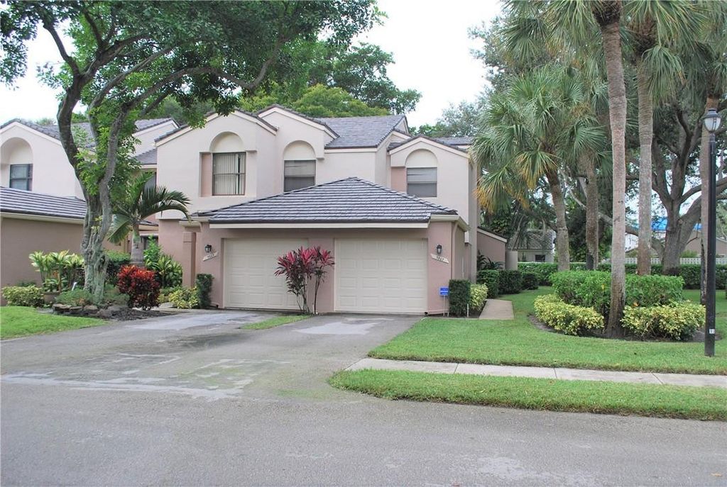 9867 NW 1st Court, Plantation, FL 33324