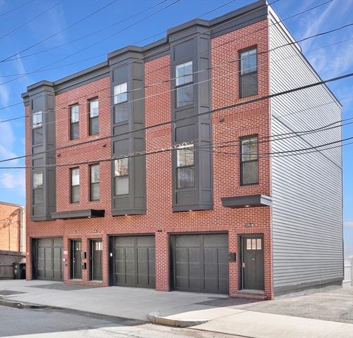174 Fisher Ave A, Boston, MA 02120