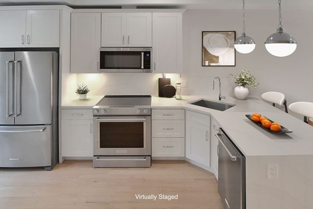 174 Fisher Ave A, Boston, MA 02120