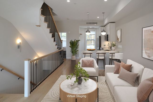 174 Fisher Ave A, Boston, MA 02120