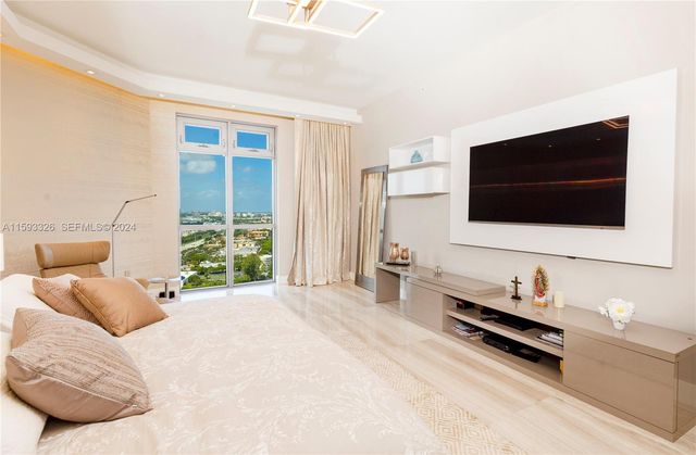 17301 Biscayne Boulevard LPH10, North Miami Beach, FL 33160