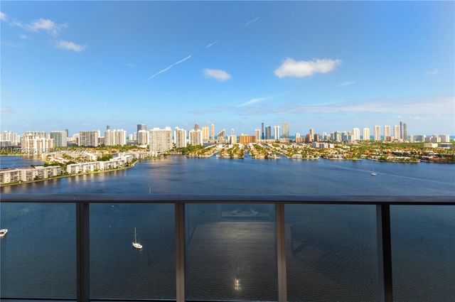 17301 Biscayne Boulevard LPH10, North Miami Beach, FL 33160