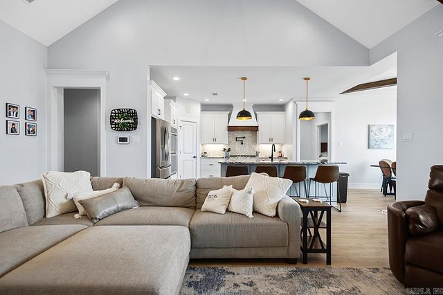 1009 Black Bass Cove, Jacksonville, AR 72076