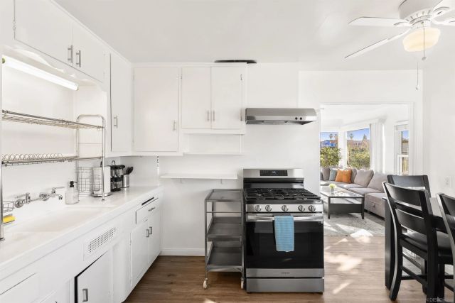 5111 Mission Blvd, San Diego, CA 92109