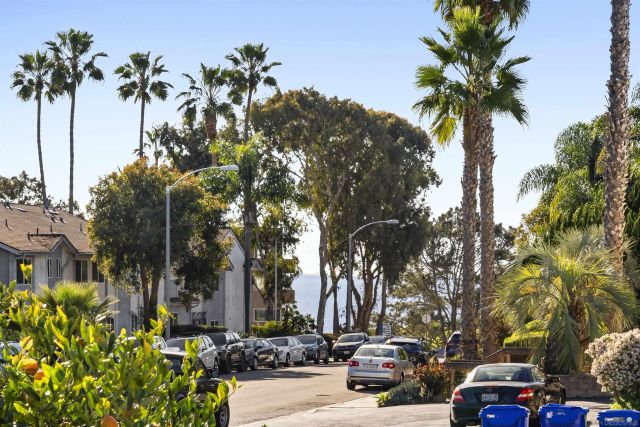 5111 Mission Blvd, San Diego, CA 92109