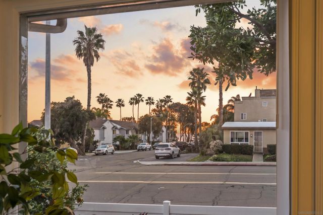 5111 Mission Blvd, San Diego, CA 92109