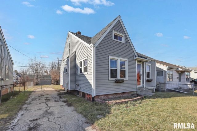 2919 N UNIVERSITY Street, Peoria, IL 61604