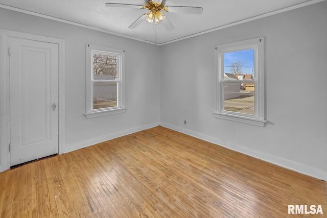 2919 N UNIVERSITY Street, Peoria, IL 61604
