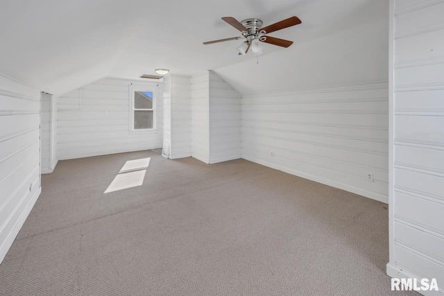 2919 N UNIVERSITY Street, Peoria, IL 61604