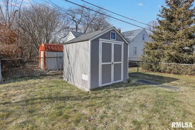2919 N UNIVERSITY Street, Peoria, IL 61604