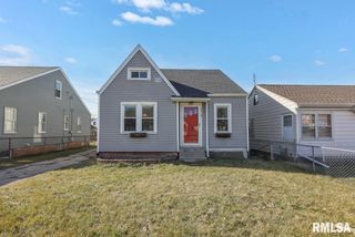2919 N UNIVERSITY Street, Peoria, IL 61604