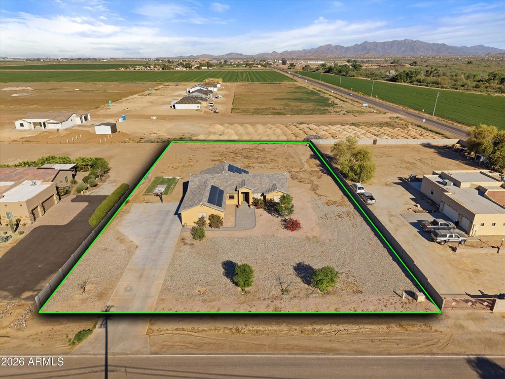 Image 15 of property listing at 9023 S DEAN Road, Buckeye, AZ 85326